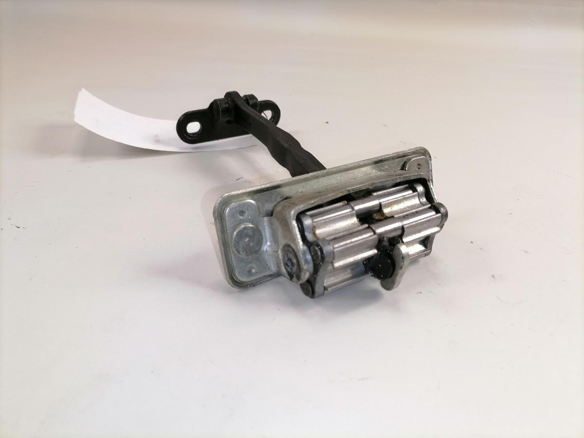 Scania Uksepiiraja 2045107 - Puerta y piezas para Camión: foto 3 Scania Uksepiiraja 2045107 - Puerta y piezas para Camión: foto 3