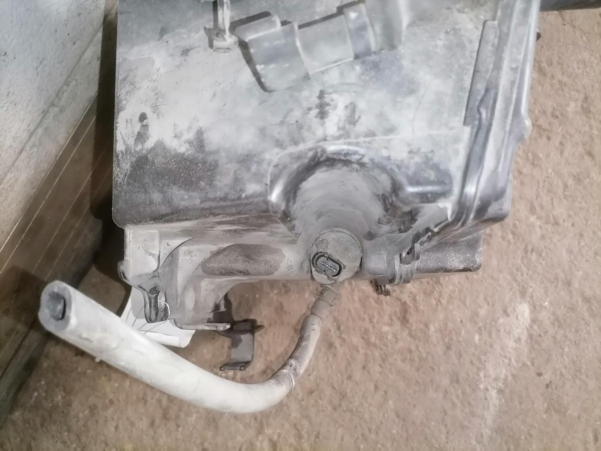 Scania Windscreen washer fluid tank 2512290 - Limpiaparabrisas para Camión: foto 4 Scania Windscreen washer fluid tank 2512290 - Limpiaparabrisas para Camión: foto 4