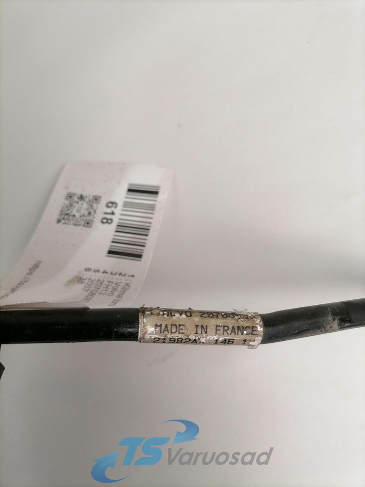 Volvo A/C pipe 20708093 - Calefacción/ Ventilación para Camión: foto 4 Volvo A/C pipe 20708093 - Calefacción/ Ventilación para Camión: foto 4