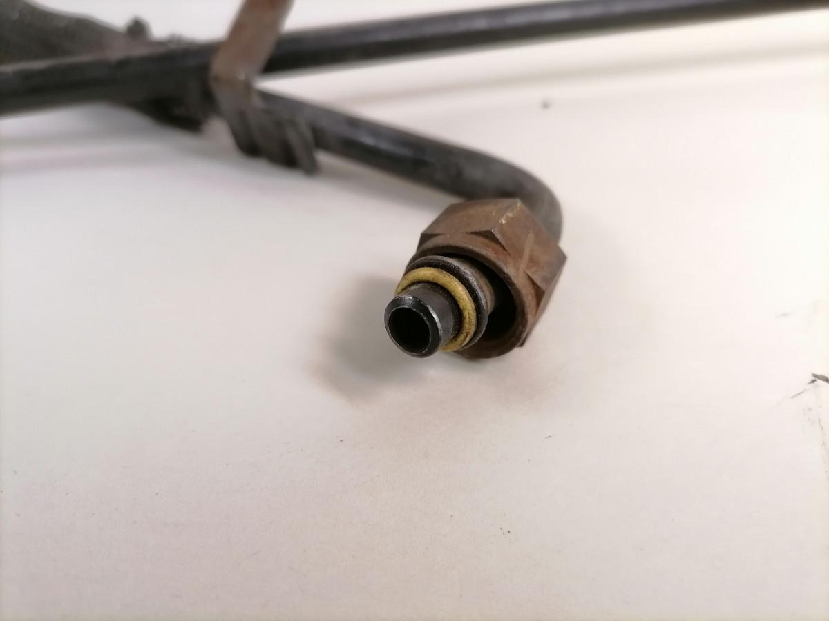 Volvo A/C pipe 82471073 - Calefacción/ Ventilación para Camión: foto 4 Volvo A/C pipe 82471073 - Calefacción/ Ventilación para Camión: foto 4