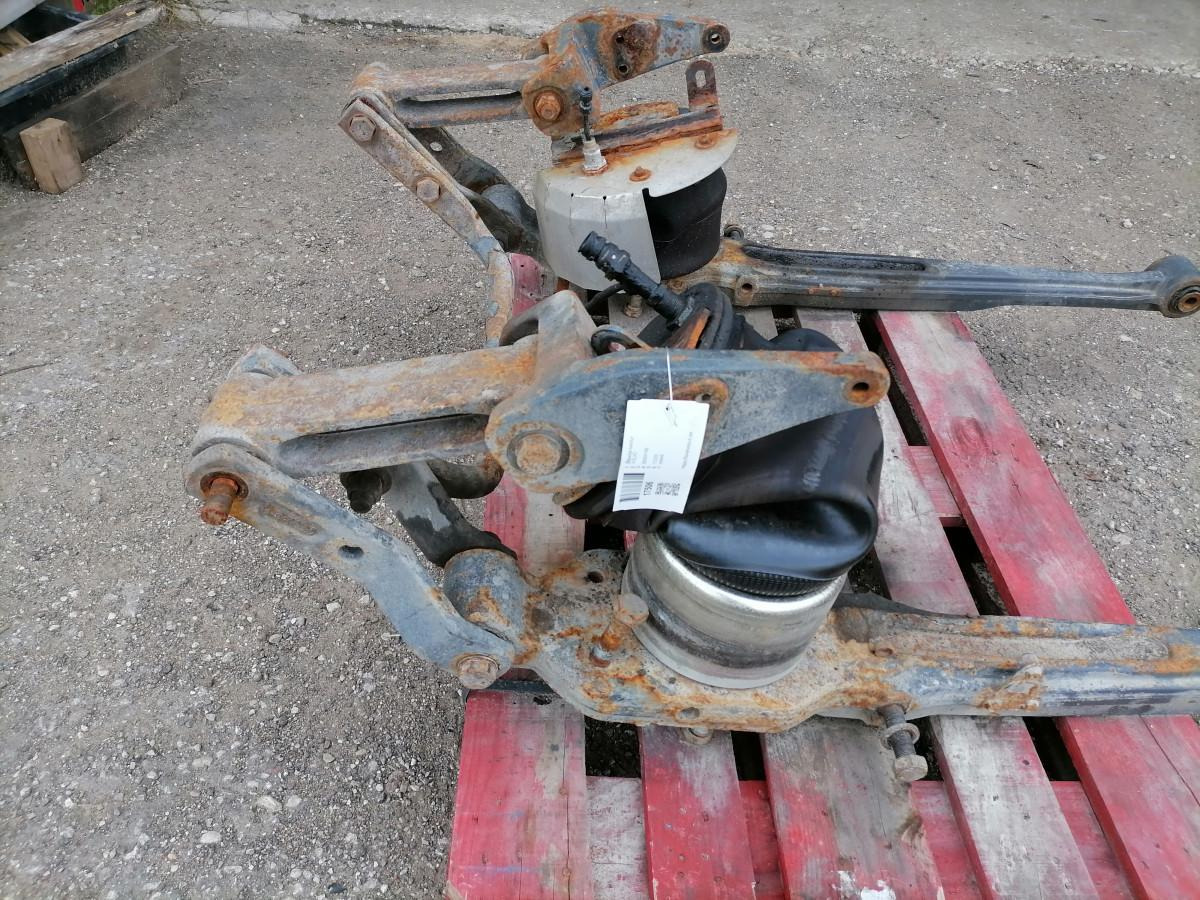 Volvo Air spring bracket 82054188 - Suspensión neumática para Camión: foto 5 Volvo Air spring bracket 82054188 - Suspensión neumática para Camión: foto 5