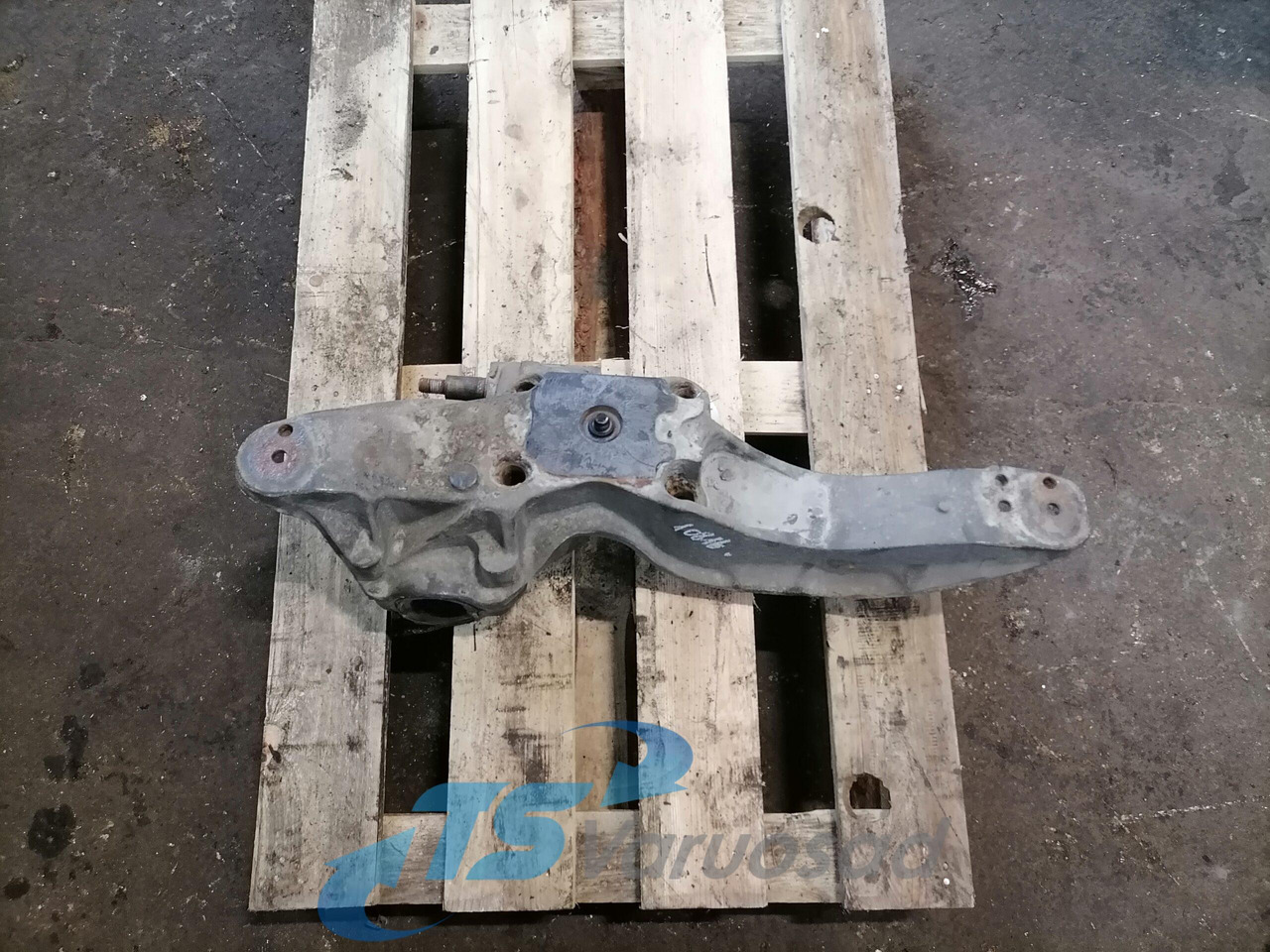 Volvo Air suspension bracket 21196826 - Eje y piezas para Camión: foto 1 Volvo Air suspension bracket 21196826 - Eje y piezas para Camión: foto 1