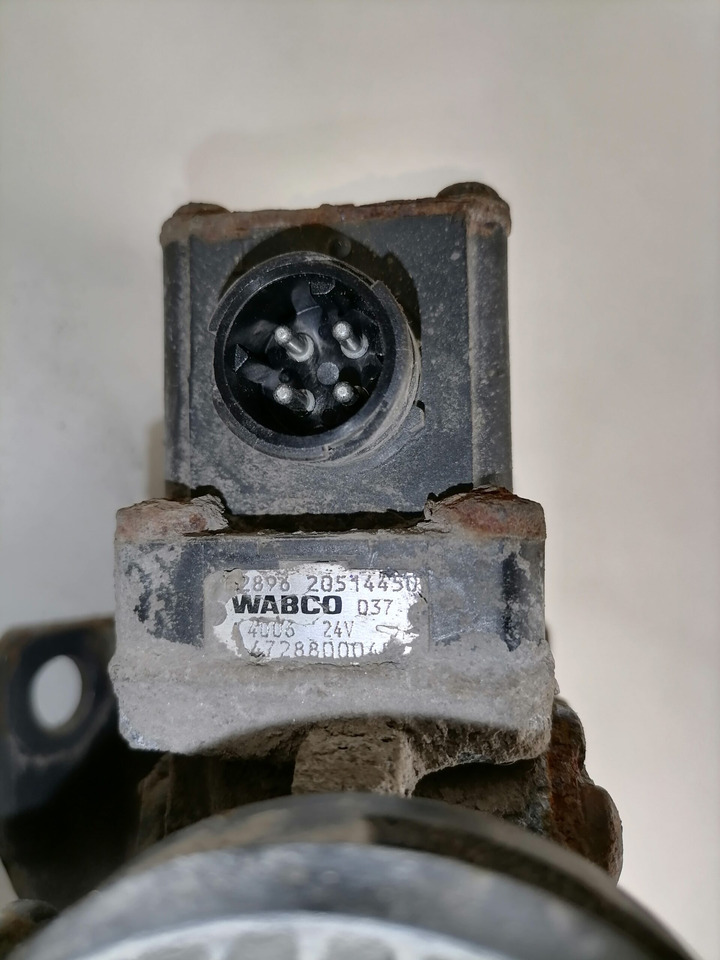 Volvo Air suspension control valve, ECAS 20514450 - Válvula de freno para Camión: foto 4 Volvo Air suspension control valve, ECAS 20514450 - Válvula de freno para Camión: foto 4