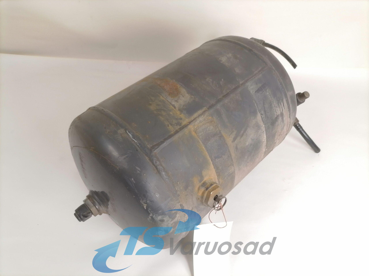 Volvo Air tank 20772295 - Pieza universal para Camión: foto 1 Volvo Air tank 20772295 - Pieza universal para Camión: foto 1