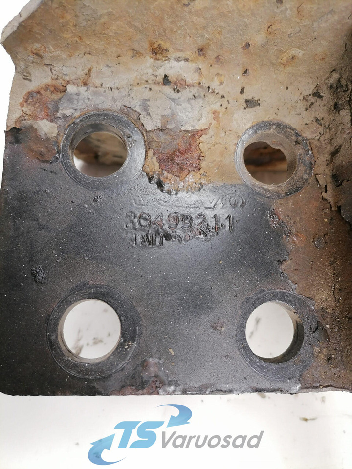 Volvo Bumper bracket 20499241 - Parachoques para Camión: foto 3 Volvo Bumper bracket 20499241 - Parachoques para Camión: foto 3