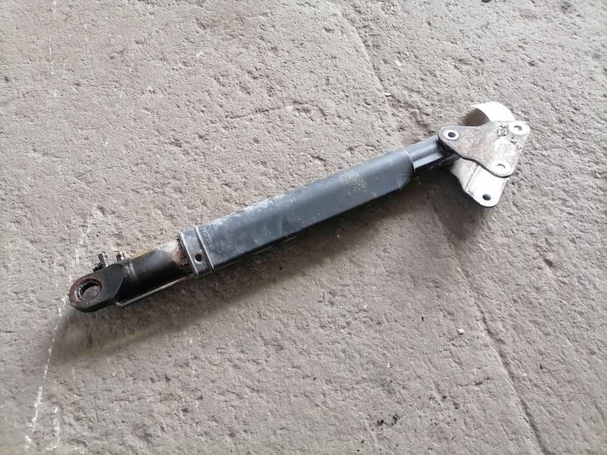 Volvo Cab tilting cylinder 20722124 - Suspensión de cabina para Camión: foto 4 Volvo Cab tilting cylinder 20722124 - Suspensión de cabina para Camión: foto 4