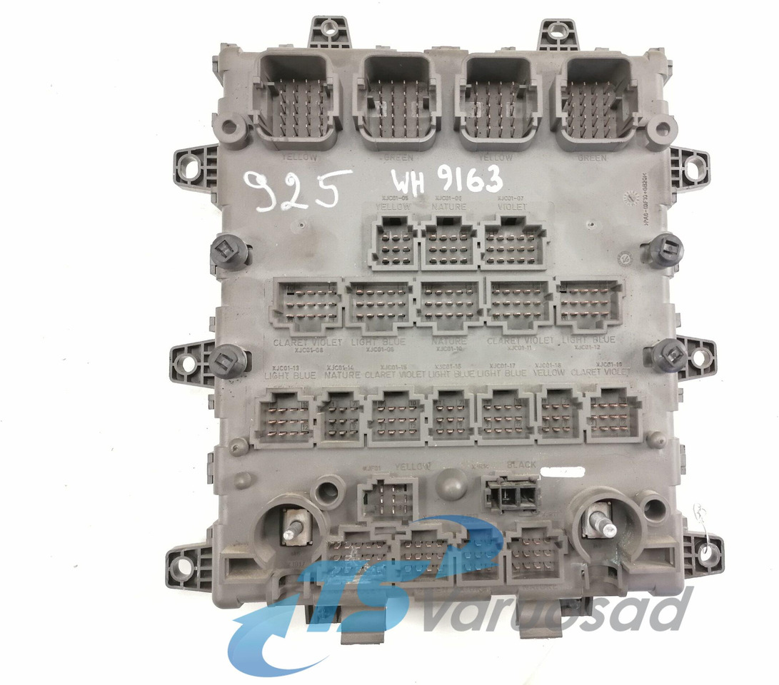 Volvo Central electric unit 7421079590 - Fusible para Camión: foto 3 Volvo Central electric unit 7421079590 - Fusible para Camión: foto 3