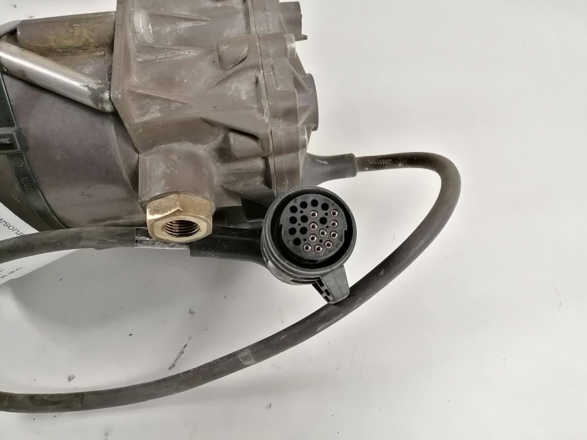 Volvo Clutch control K107167X50 - Embrague y piezas para Camión: foto 5 Volvo Clutch control K107167X50 - Embrague y piezas para Camión: foto 5