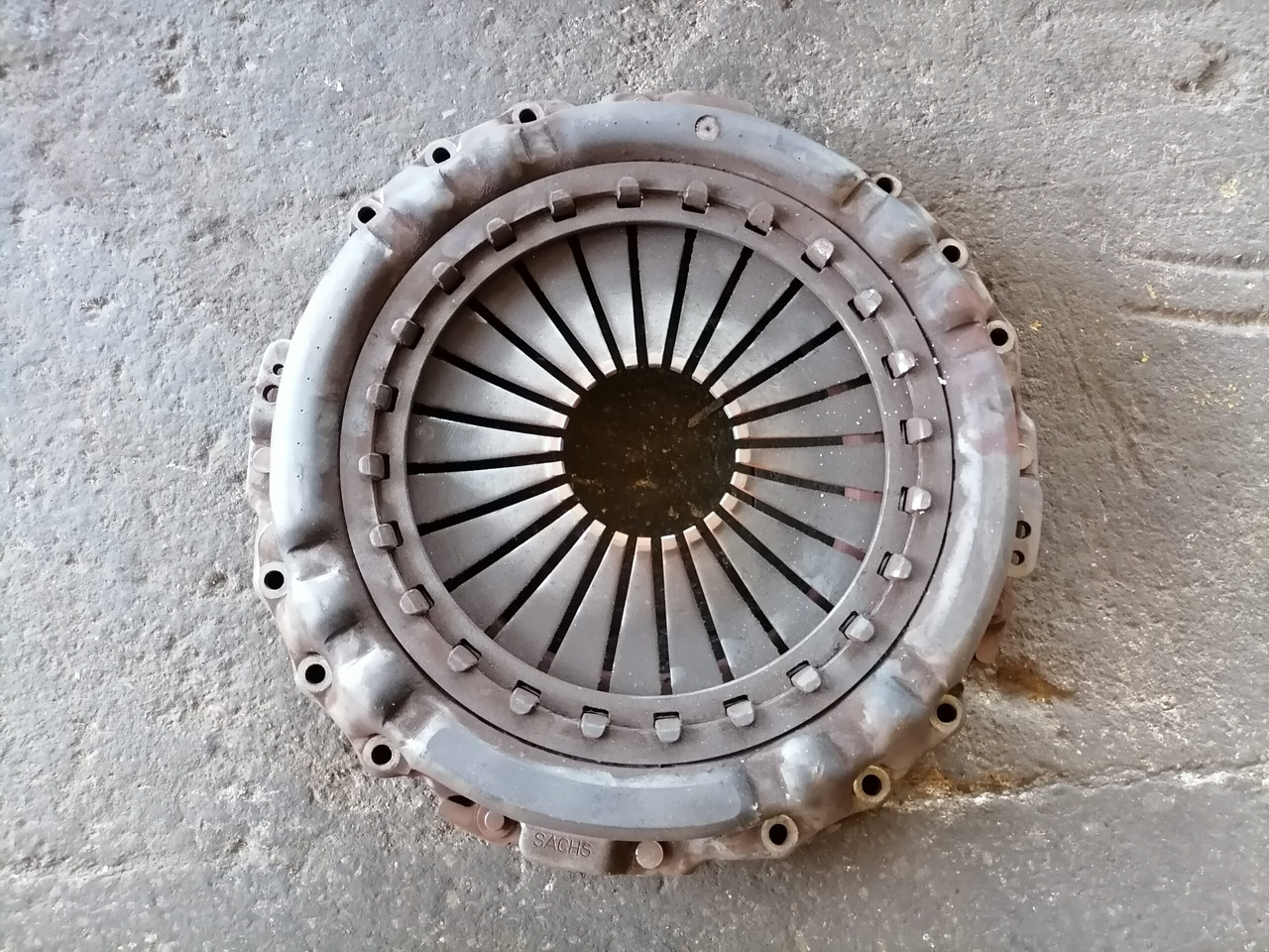 Volvo Clutch cover 20806454 - Embrague y piezas para Camión: foto 3 Volvo Clutch cover 20806454 - Embrague y piezas para Camión: foto 3