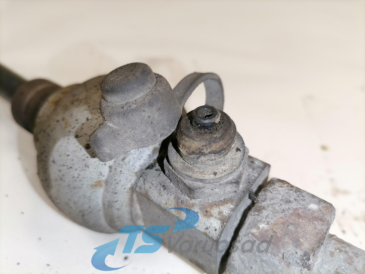 Volvo Compressor air pipe 22321353 - Compresor para Camión: foto 4 Volvo Compressor air pipe 22321353 - Compresor para Camión: foto 4