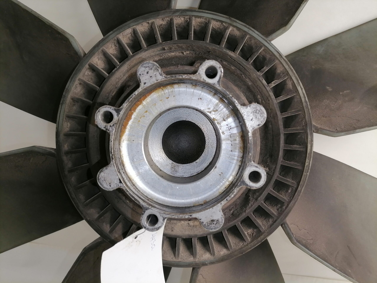Volvo Cooling fan 1674864 - Ventilador para Camión: foto 4 Volvo Cooling fan 1674864 - Ventilador para Camión: foto 4