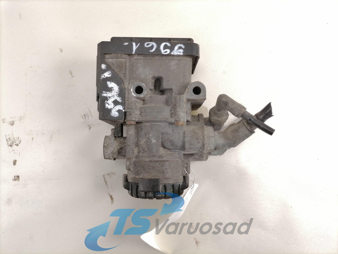 Volvo EBS brake valve 20828237 - Válvula de freno para Camión: foto 2 Volvo EBS brake valve 20828237 - Válvula de freno para Camión: foto 2