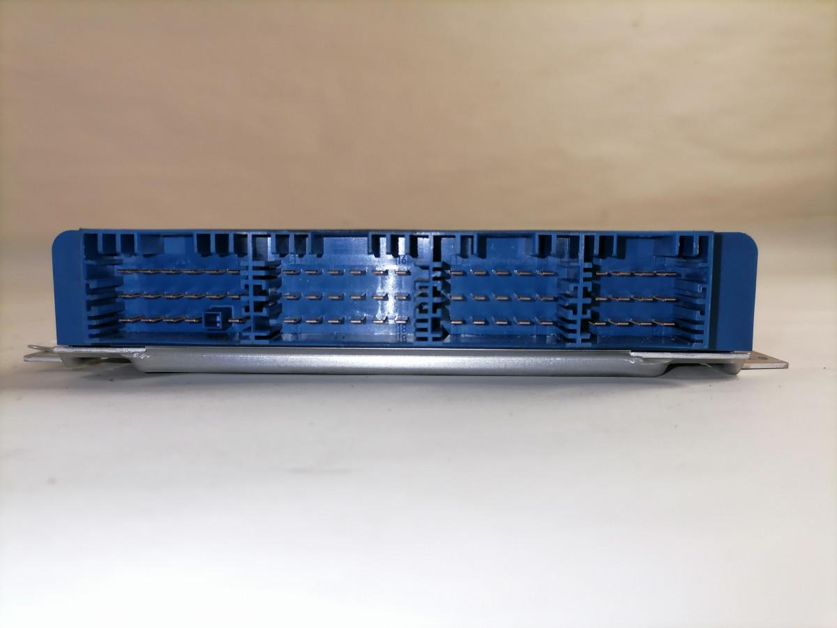 Volvo EBS control unit 21757464 - Unidad de control para Camión: foto 3 Volvo EBS control unit 21757464 - Unidad de control para Camión: foto 3