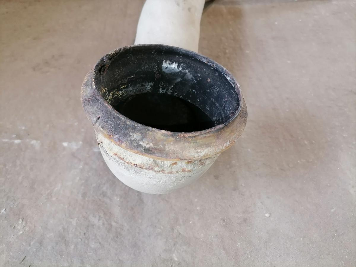 Volvo Exhaust pipe 20801913 - Silenciador para Camión: foto 2 Volvo Exhaust pipe 20801913 - Silenciador para Camión: foto 2