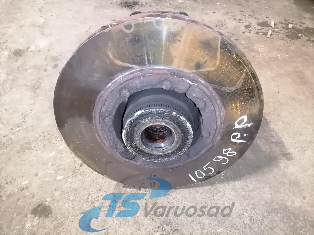 Volvo First wheel hub 1026853 - Cubo para Camión: foto 2 Volvo First wheel hub 1026853 - Cubo para Camión: foto 2