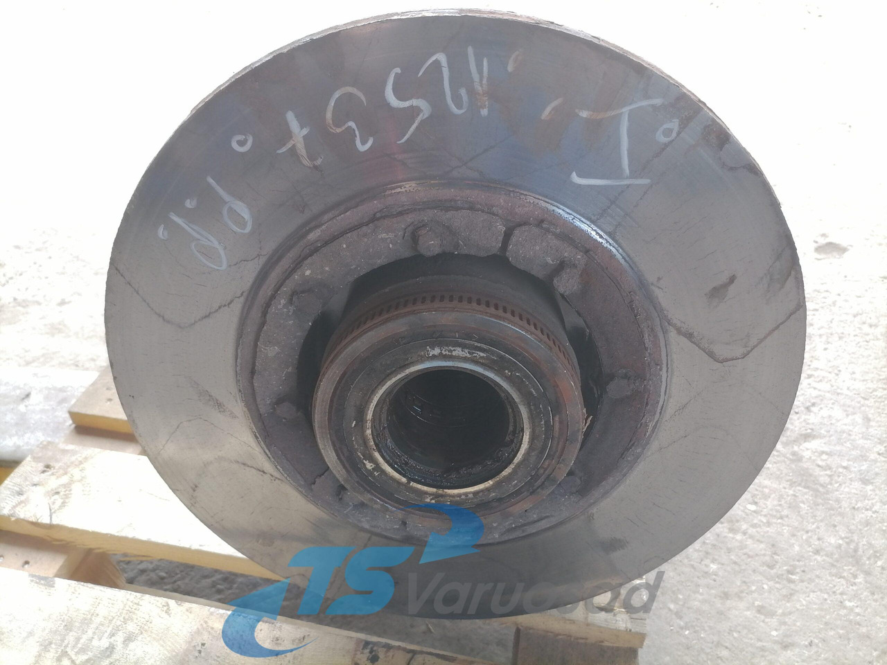 Volvo First wheel hub 21116583 - Cubo para Camión: foto 3 Volvo First wheel hub 21116583 - Cubo para Camión: foto 3