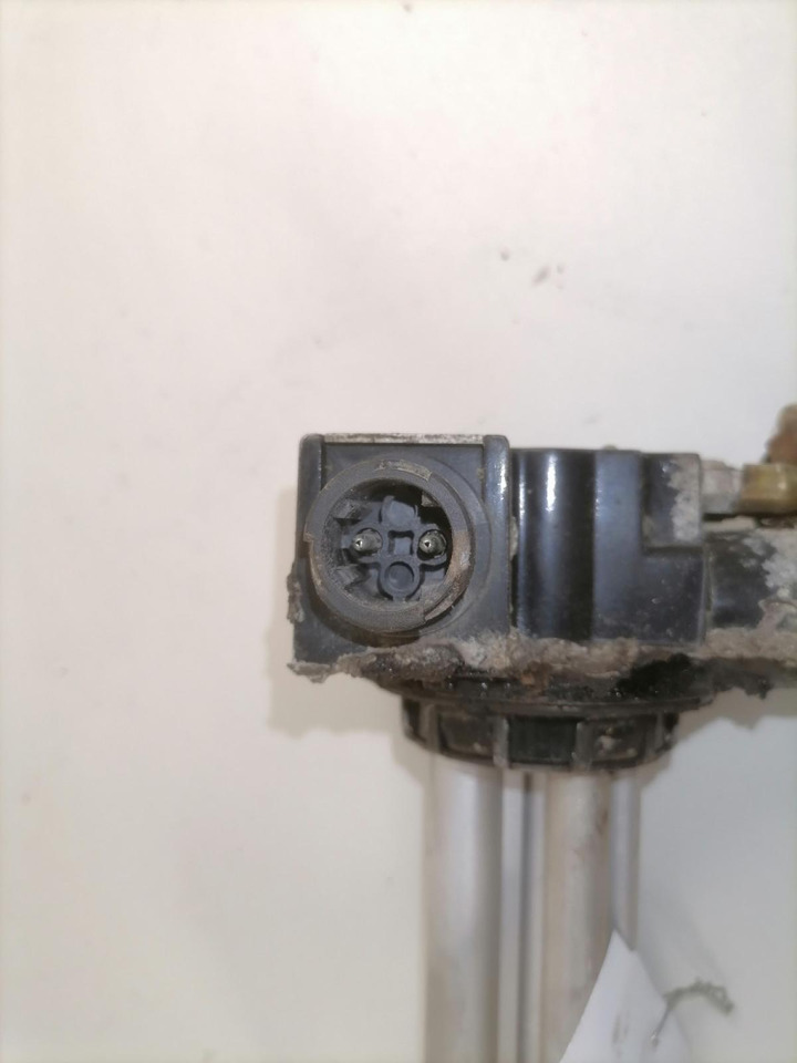 Volvo Fuel pick up 20375002 - Procesamiento de combustible para Camión: foto 5 Volvo Fuel pick up 20375002 - Procesamiento de combustible para Camión: foto 5