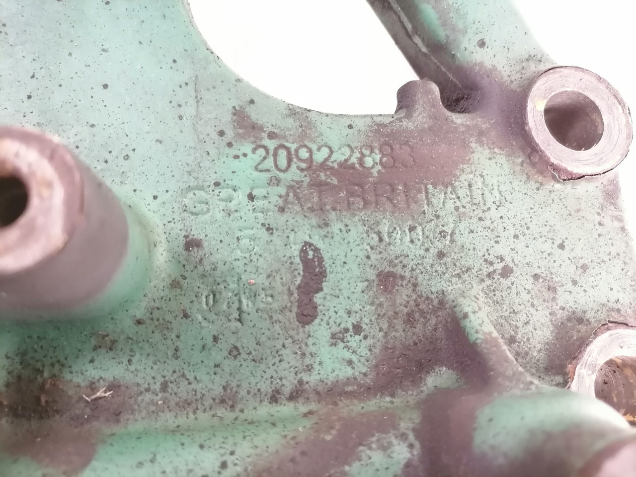 Volvo Generaatori kandur 20922883 - Alternador para Camión: foto 2 Volvo Generaatori kandur 20922883 - Alternador para Camión: foto 2