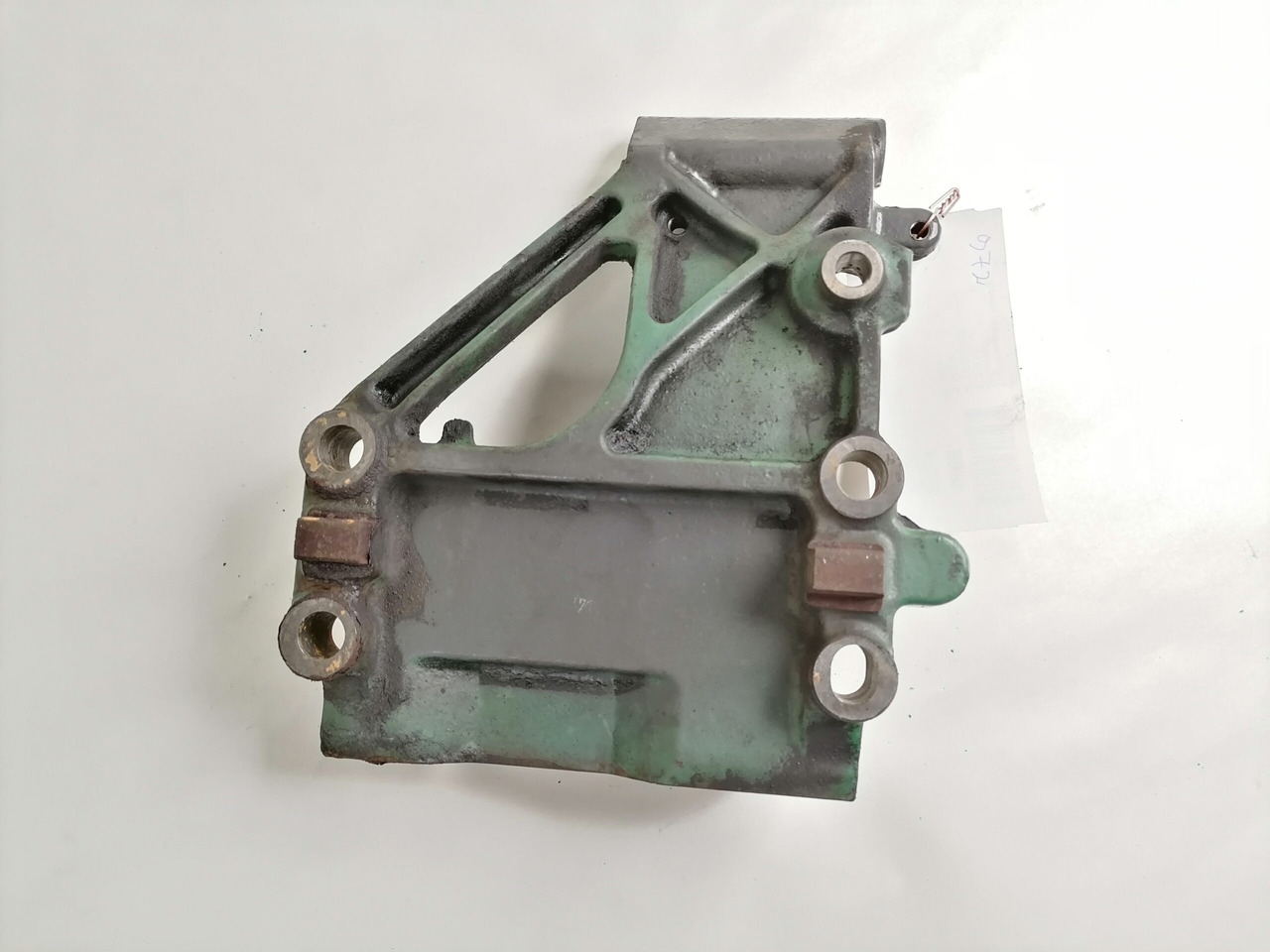 Volvo Generaatori kandur 20922883 - Alternador para Camión: foto 4 Volvo Generaatori kandur 20922883 - Alternador para Camión: foto 4