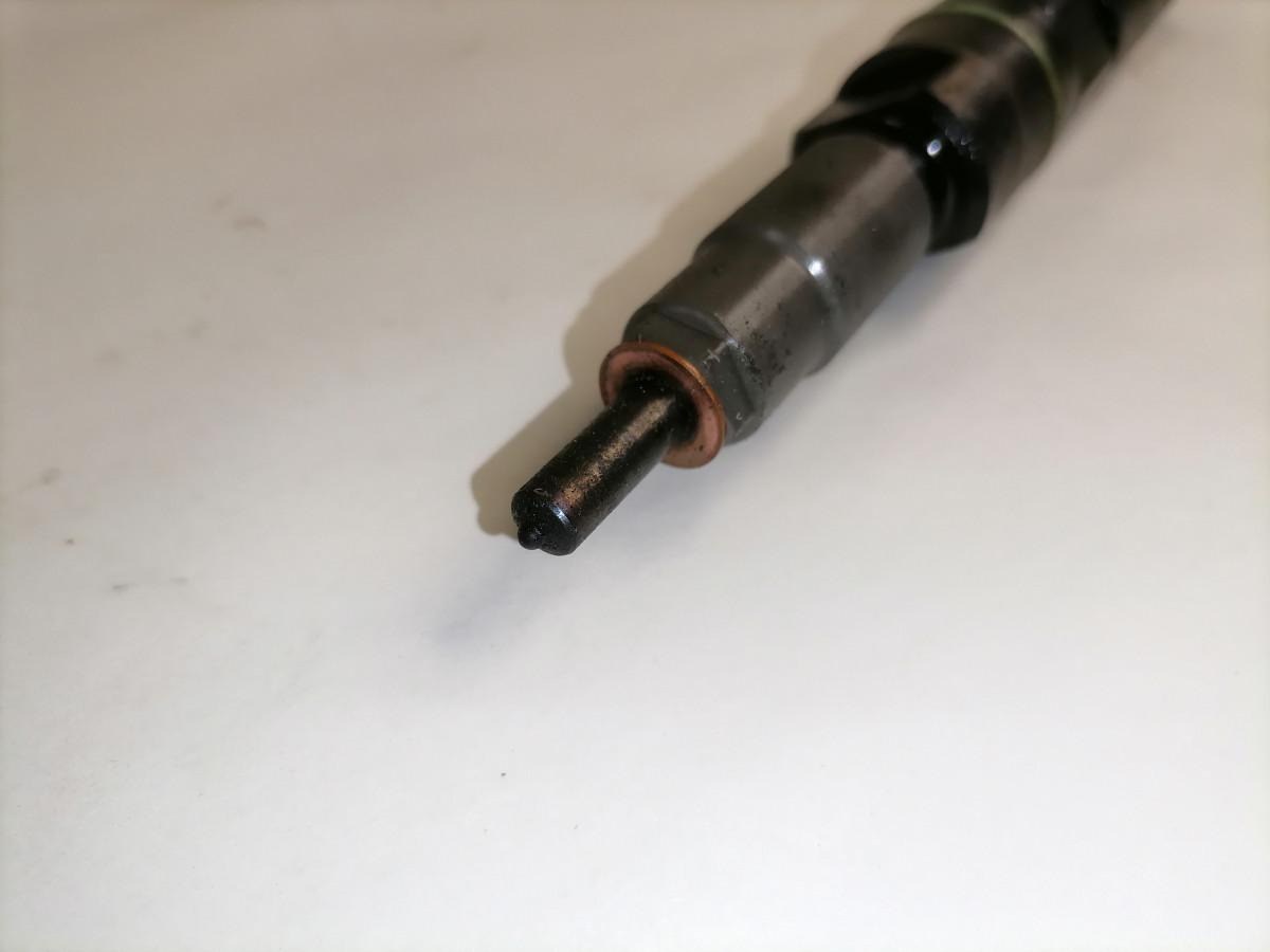 Volvo Injector 22490430 - Bomba de combustible para Camión: foto 4 Volvo Injector 22490430 - Bomba de combustible para Camión: foto 4