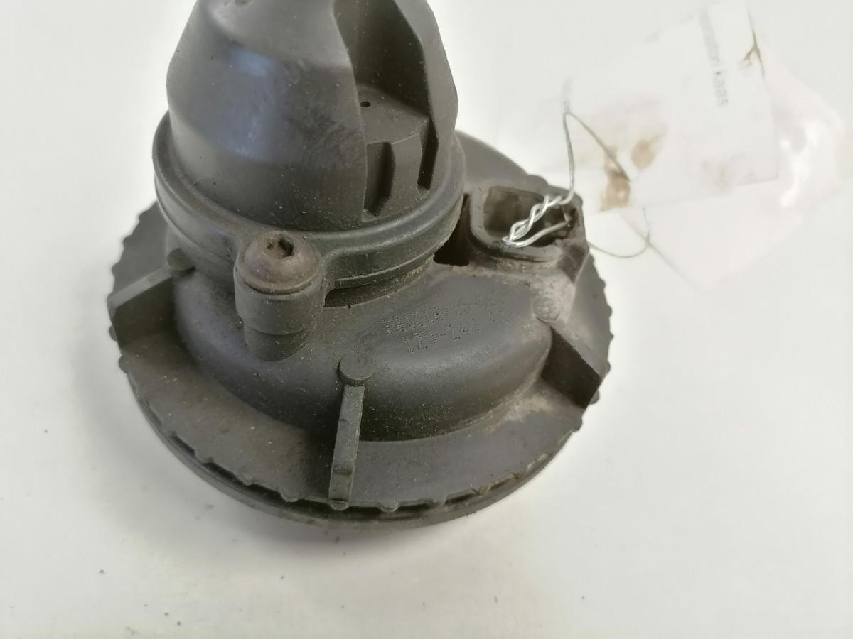 Volvo Kütuse separaatori kaas 21762862 - Filtro de combustible para Camión: foto 5 Volvo Kütuse separaatori kaas 21762862 - Filtro de combustible para Camión: foto 5