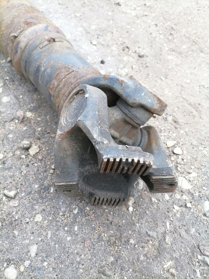 Volvo Propeller shaft 1068161 - Árbol de transmisión para Camión: foto 4 Volvo Propeller shaft 1068161 - Árbol de transmisión para Camión: foto 4