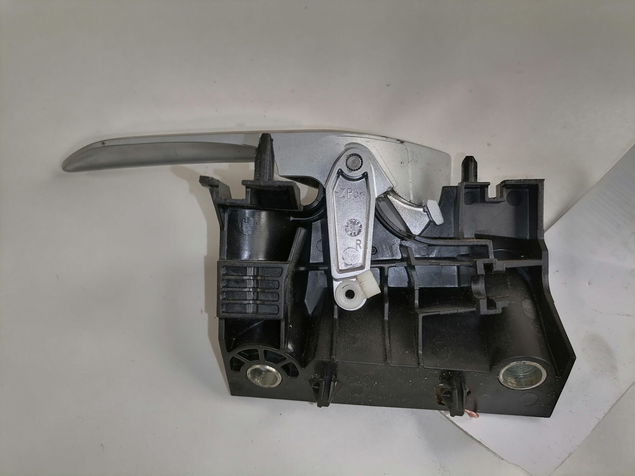 Volvo Ukselink, sisemine parem 84012027 - Puerta y piezas para Camión: foto 4 Volvo Ukselink, sisemine parem 84012027 - Puerta y piezas para Camión: foto 4