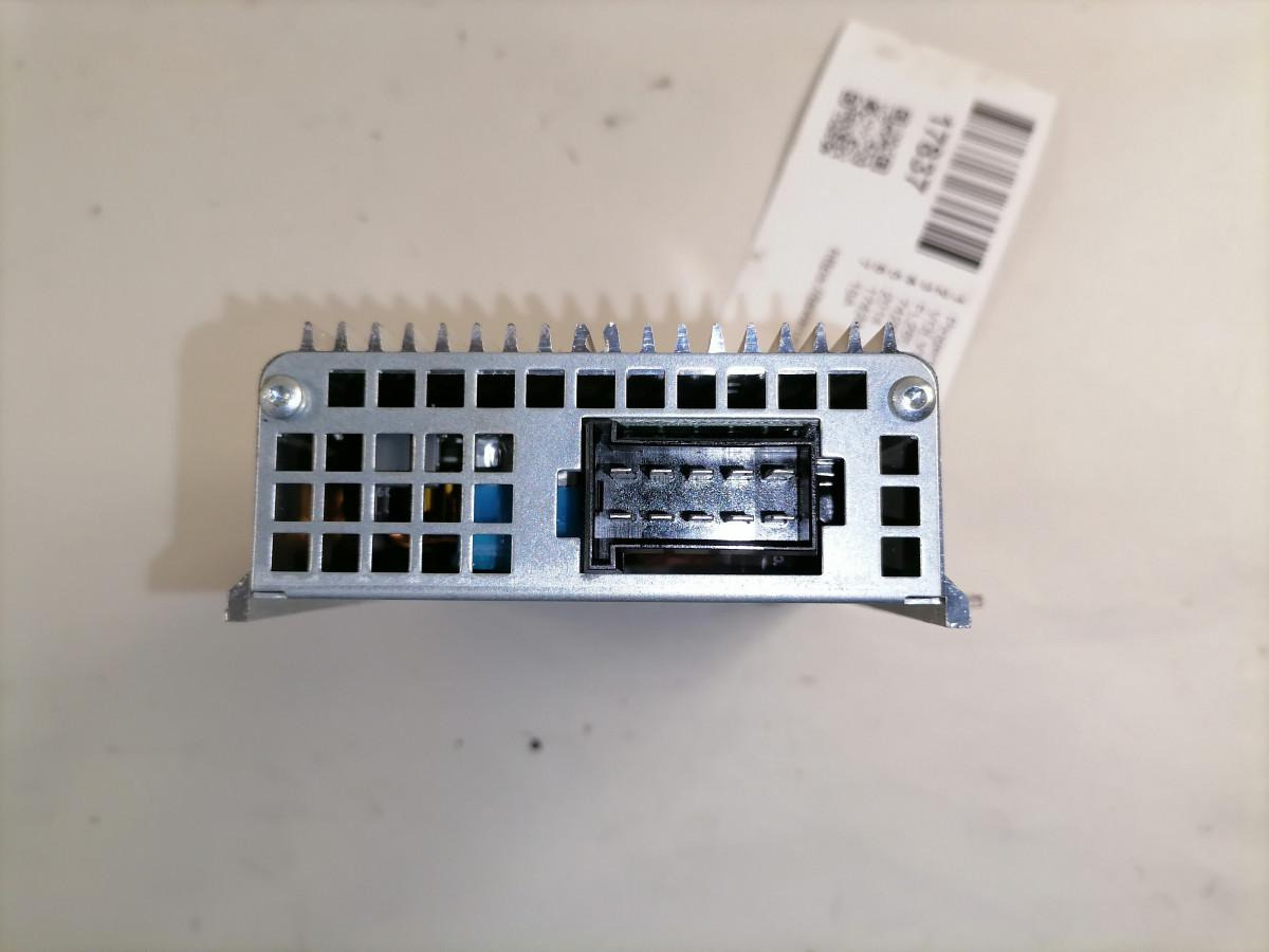 Volvo Voltage converter 7420880230 - Sistema eléctrico para Camión: foto 4 Volvo Voltage converter 7420880230 - Sistema eléctrico para Camión: foto 4