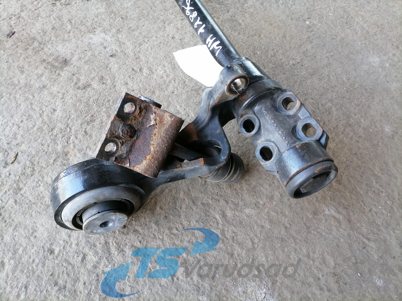 Volvo Volvo FH kabiini torsioonvarras 22004643 - Suspensión de cabina para Camión: foto 2 Volvo Volvo FH kabiini torsioonvarras 22004643 - Suspensión de cabina para Camión: foto 2