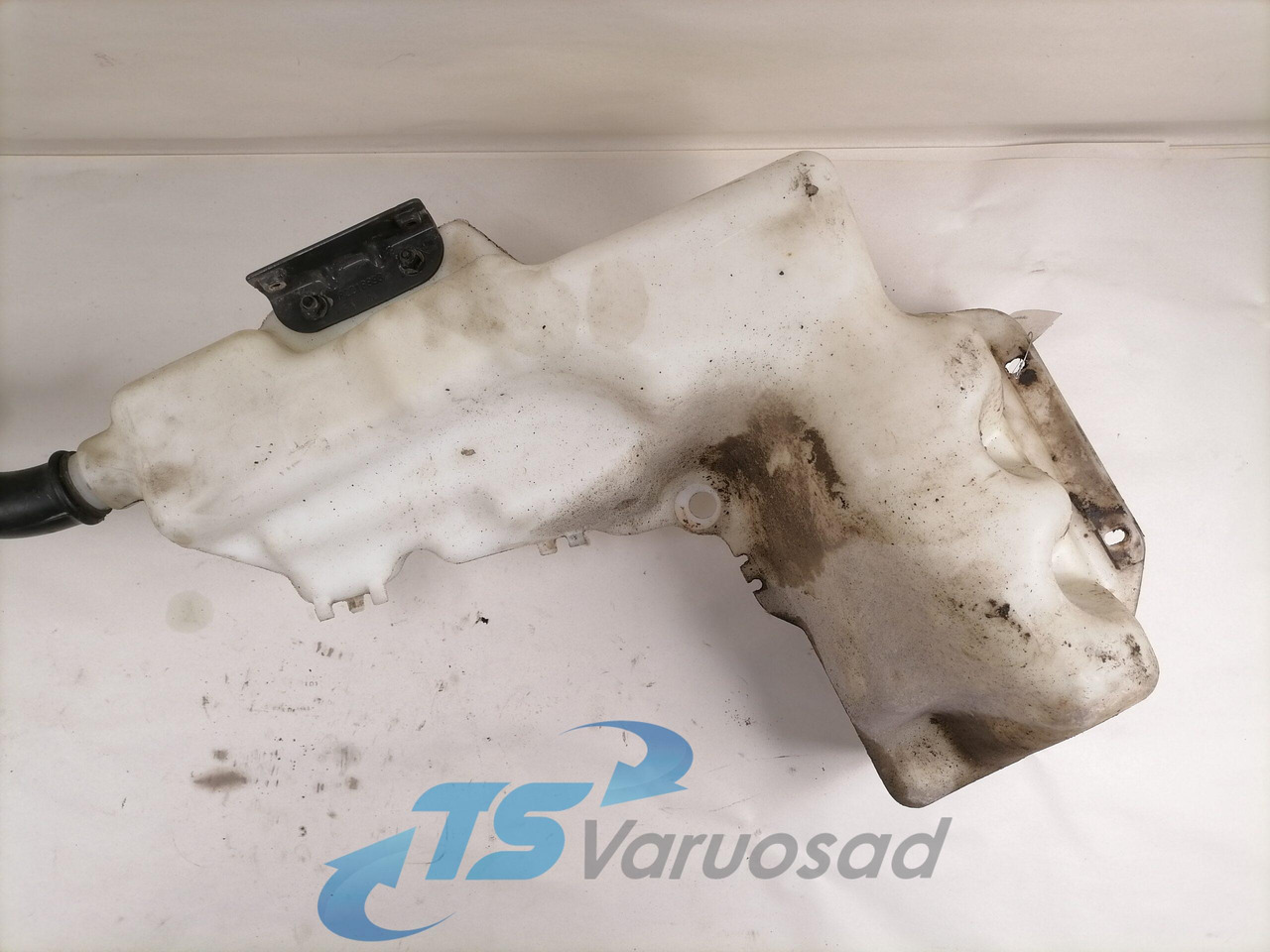 Volvo Windscreen washer fluid tank 84092259 - Limpiaparabrisas para Camión: foto 5 Volvo Windscreen washer fluid tank 84092259 - Limpiaparabrisas para Camión: foto 5