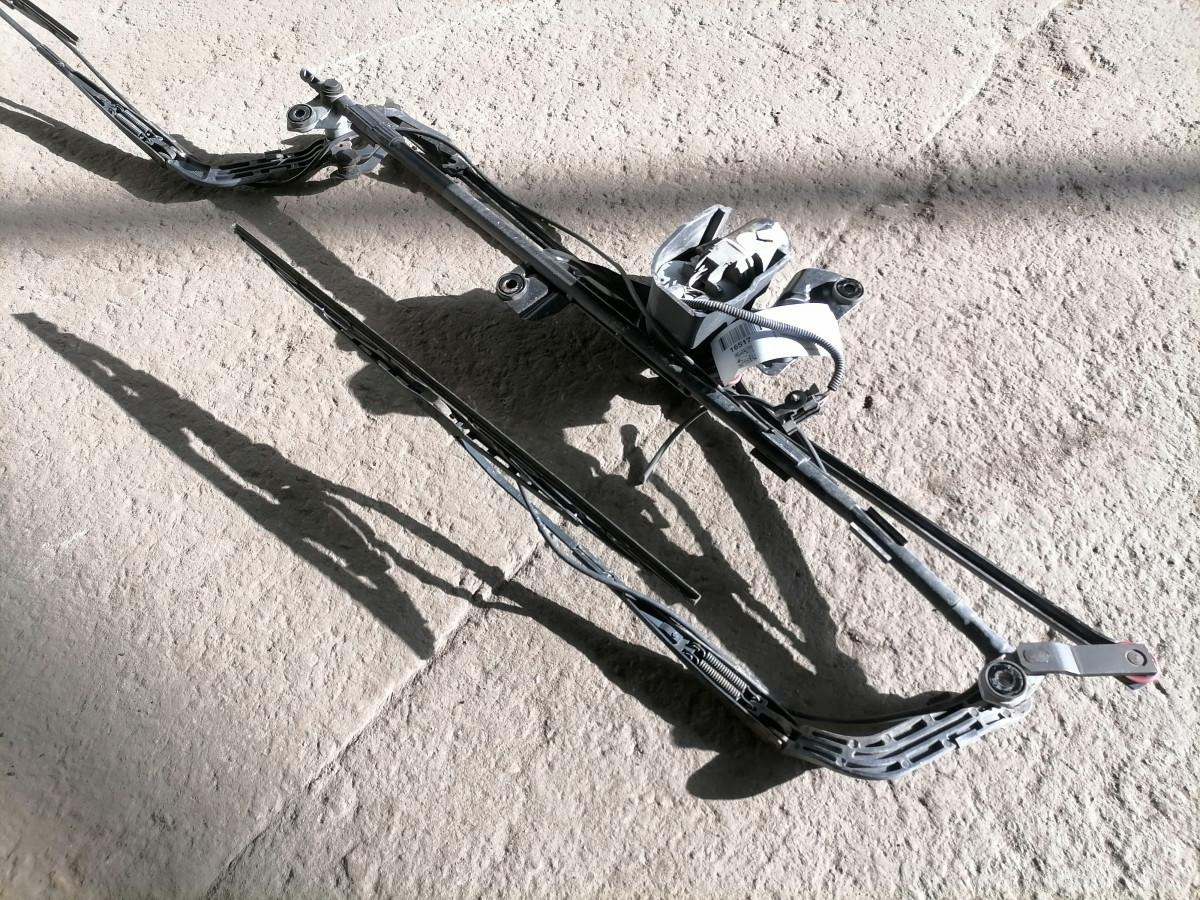 Volvo Wiper frame 688044 - Limpiaparabrisas para Camión: foto 4 Volvo Wiper frame 688044 - Limpiaparabrisas para Camión: foto 4