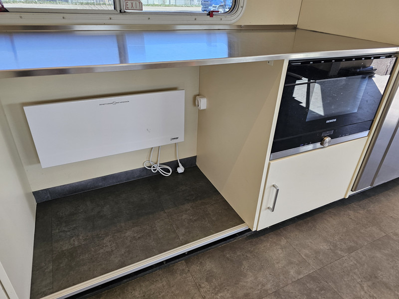 Leasing de Scania P 280 + trailer - 2 X SLIDE OUT / CAMPER / WOHNMOBIL Scania P 280 + trailer - 2 X SLIDE OUT / CAMPER / WOHNMOBIL: foto 14 Leasing de Scania P 280 + trailer - 2 X SLIDE OUT / CAMPER / WOHNMOBIL Scania P 280 + trailer - 2 X SLIDE OUT / CAMPER / WOHNMOBIL: foto 14