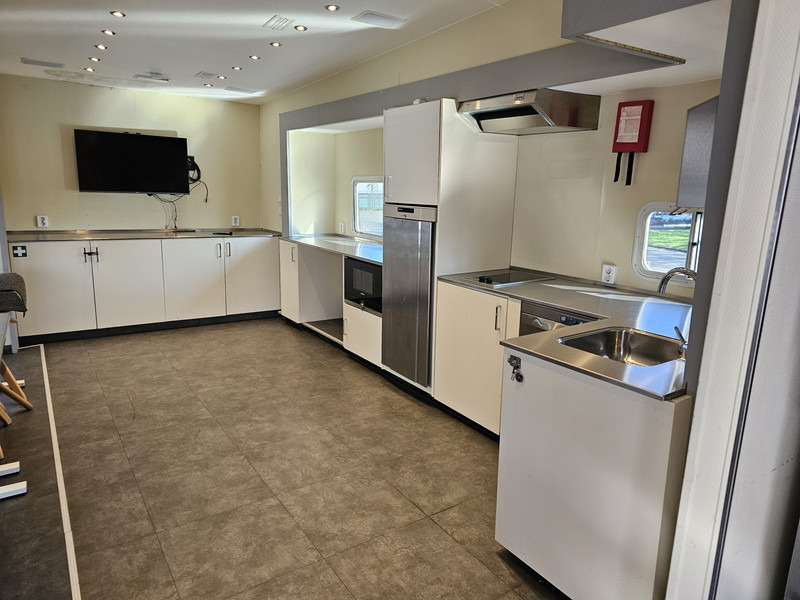 Leasing de Scania P 280 + trailer - 2 X SLIDE OUT / CAMPER / WOHNMOBIL Scania P 280 + trailer - 2 X SLIDE OUT / CAMPER / WOHNMOBIL: foto 10 Leasing de Scania P 280 + trailer - 2 X SLIDE OUT / CAMPER / WOHNMOBIL Scania P 280 + trailer - 2 X SLIDE OUT / CAMPER / WOHNMOBIL: foto 10