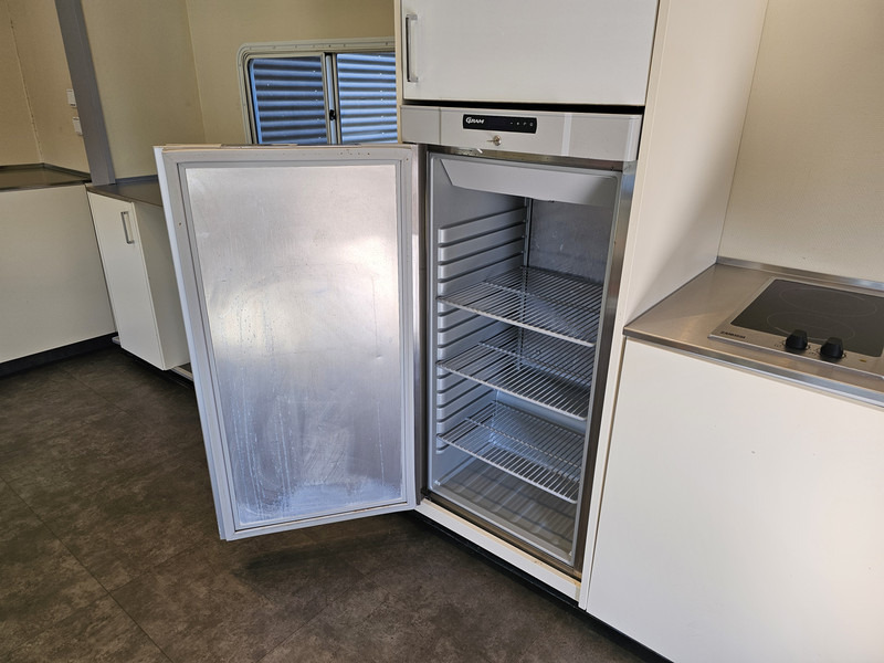 Leasing de Scania P 280 + trailer - 2 X SLIDE OUT / CAMPER / WOHNMOBIL Scania P 280 + trailer - 2 X SLIDE OUT / CAMPER / WOHNMOBIL: foto 15 Leasing de Scania P 280 + trailer - 2 X SLIDE OUT / CAMPER / WOHNMOBIL Scania P 280 + trailer - 2 X SLIDE OUT / CAMPER / WOHNMOBIL: foto 15