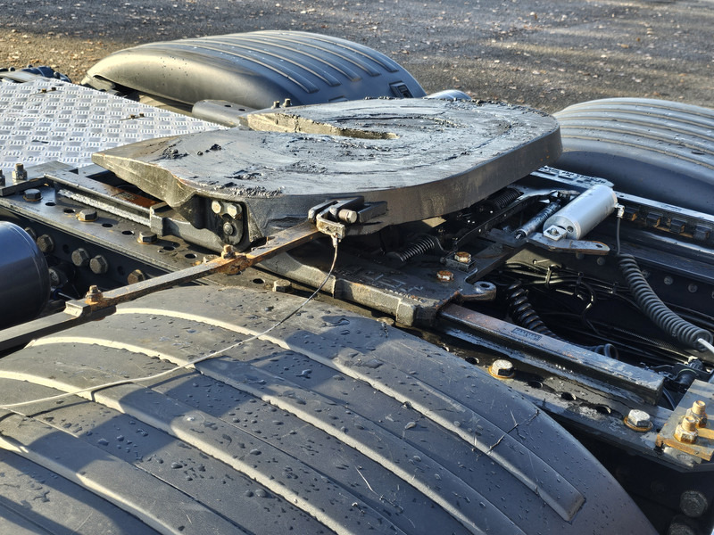 Cabeza tractora Scania S730 V8 6x4 / HYDRAULIC / FULL AIR / RETARDER: foto 10 Cabeza tractora Scania S730 V8 6x4 / HYDRAULIC / FULL AIR / RETARDER: foto 10