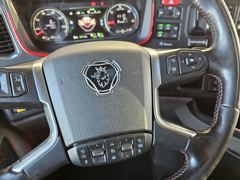 Cabeza tractora Scania S730 V8 6x4 / HYDRAULIC / FULL AIR / RETARDER: foto 16 Cabeza tractora Scania S730 V8 6x4 / HYDRAULIC / FULL AIR / RETARDER: foto 16