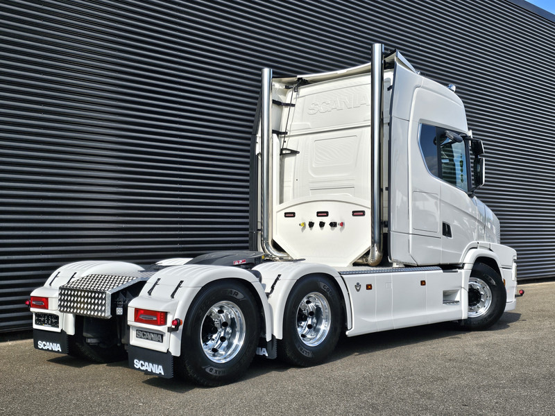 Scania T660 V8 6x4 TORPEDO / HAUBER / SHOW TRUCK - Cabeza tractora: foto 5 Scania T660 V8 6x4 TORPEDO / HAUBER / SHOW TRUCK - Cabeza tractora: foto 5