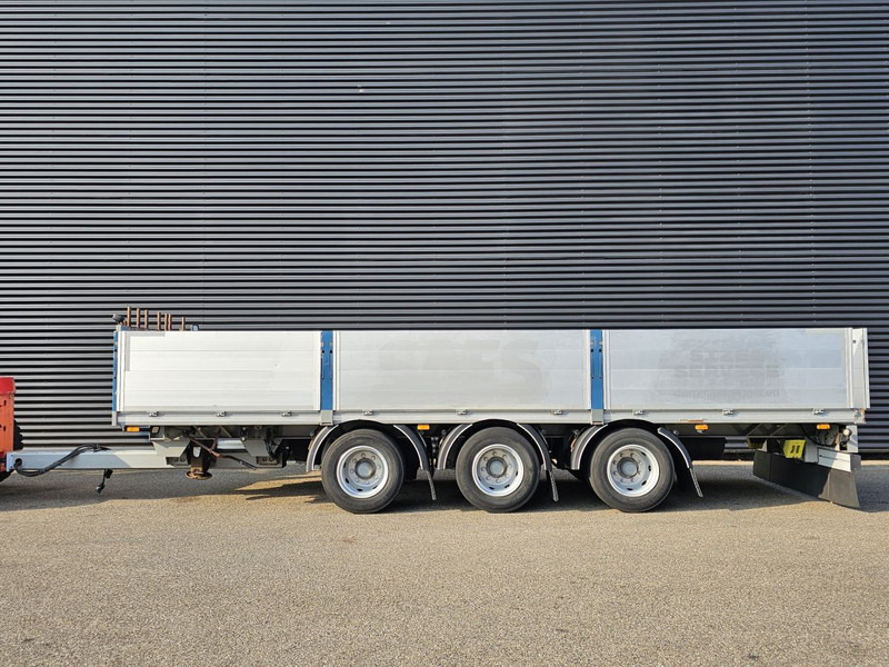 Fynkar K324T / 3 AXLE / TWIST-LOCKS / 2 X LIFT AXLE - Remolque caja abierta: foto 2 Fynkar K324T / 3 AXLE / TWIST-LOCKS / 2 X LIFT AXLE - Remolque caja abierta: foto 2