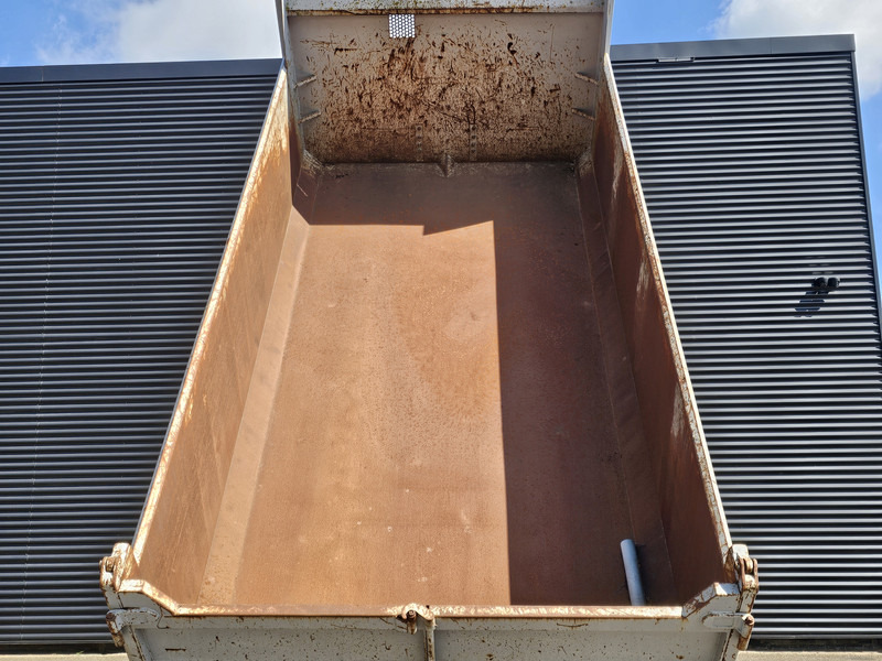 MAN TGA 26.440 / TIPPER - TRACTOR COMBI /6x4 / SPRING / BIG AXLE - Camión volquete: foto 3 MAN TGA 26.440 / TIPPER - TRACTOR COMBI /6x4 / SPRING / BIG AXLE - Camión volquete: foto 3