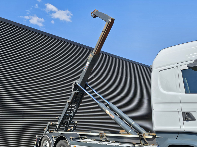 Scania R450 6x2*4 / EURO 6 / VDL HOOKLIFT - Camión multibasculante: foto 4 Scania R450 6x2*4 / EURO 6 / VDL HOOKLIFT - Camión multibasculante: foto 4