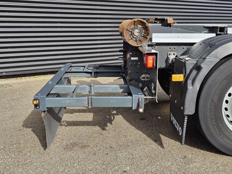 Camión grúa Volvo FM 420 8x2 / HIAB HOOKLIFT + 30 t/m CRANE - KRAN: foto 12 Camión grúa Volvo FM 420 8x2 / HIAB HOOKLIFT + 30 t/m CRANE - KRAN: foto 12