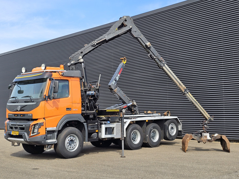 Volvo FMX 460 8x4-4 / HIAB Z CRANE + HOOKLIFT - Camión multibasculante, Camión grúa: foto 2 Volvo FMX 460 8x4-4 / HIAB Z CRANE + HOOKLIFT - Camión multibasculante, Camión grúa: foto 2