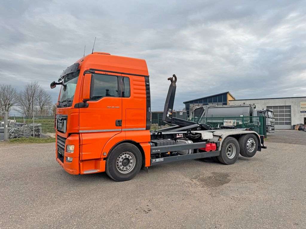 MAN 26.460 6X2 Retarder Klima Navigation guter Zust. - Camión multibasculante: foto 1 MAN 26.460 6X2 Retarder Klima Navigation guter Zust. - Camión multibasculante: foto 1