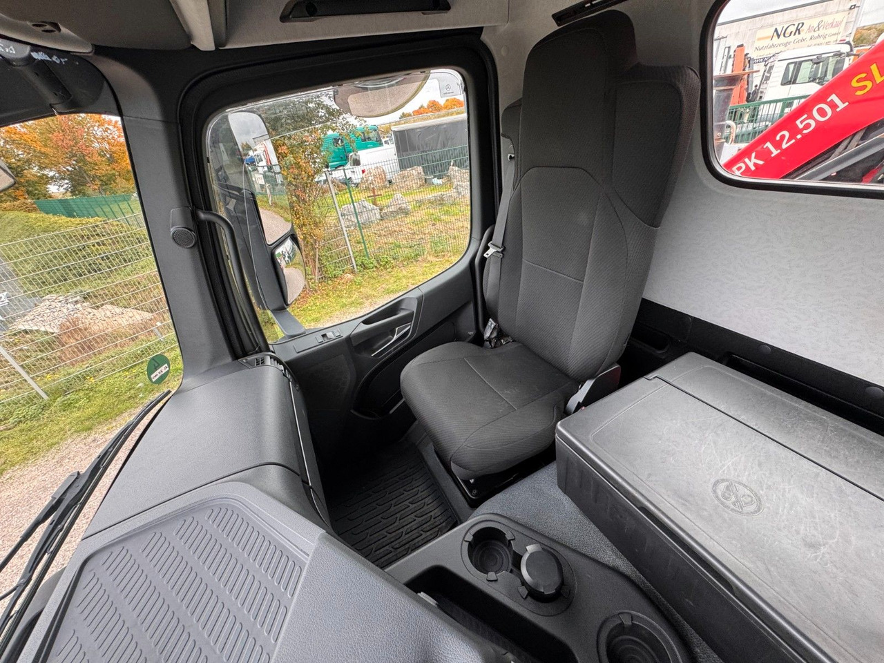 Camión volquete Mercedes-Benz 1840  2140 4X2 Kipper % Kran mit Funk Top Zust.: foto 26