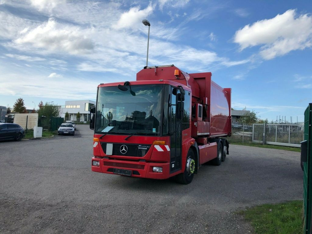 Mercedes-Benz 2629 6X2 Seitenlader Speed Paddle Top Zustand - Camión de basura: foto 2 Mercedes-Benz 2629 6X2 Seitenlader Speed Paddle Top Zustand - Camión de basura: foto 2