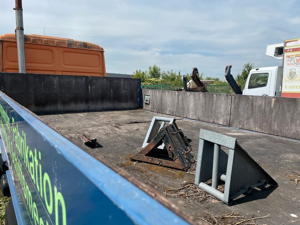 Pritsche lose mit Kransockel  - Camión caja abierta: foto 5 Pritsche lose mit Kransockel  - Camión caja abierta: foto 5