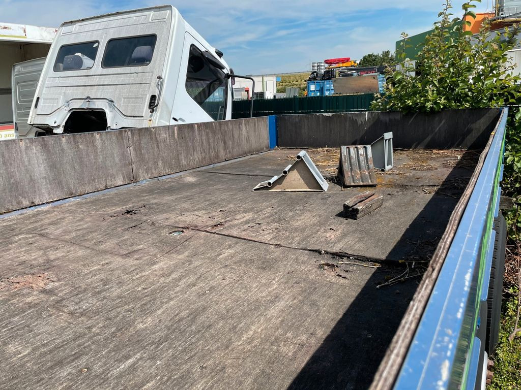 Pritsche lose mit Kransockel  - Camión caja abierta: foto 4 Pritsche lose mit Kransockel  - Camión caja abierta: foto 4