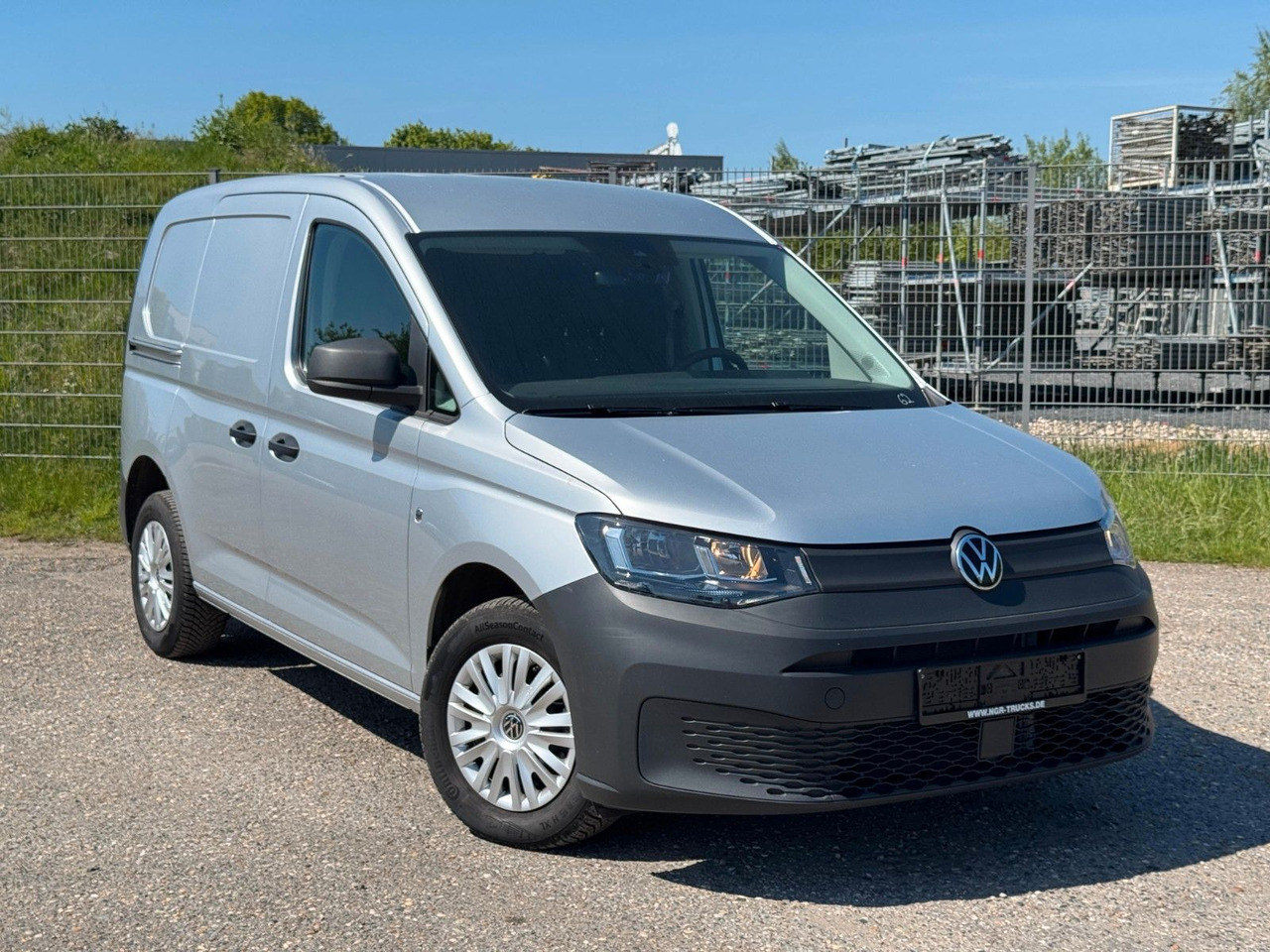 Volkswagen Caddy 4x2 | Klima | AHK | PDC | Spurhalteass. - Furgoneta de pasajeros: foto 1 Volkswagen Caddy 4x2 | Klima | AHK | PDC | Spurhalteass. - Furgoneta de pasajeros: foto 1