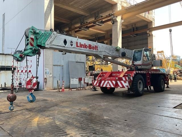 Link-Belt RTC8050-2 - Grúa para terrenos difíciles: foto 2 Link-Belt RTC8050-2 - Grúa para terrenos difíciles: foto 2