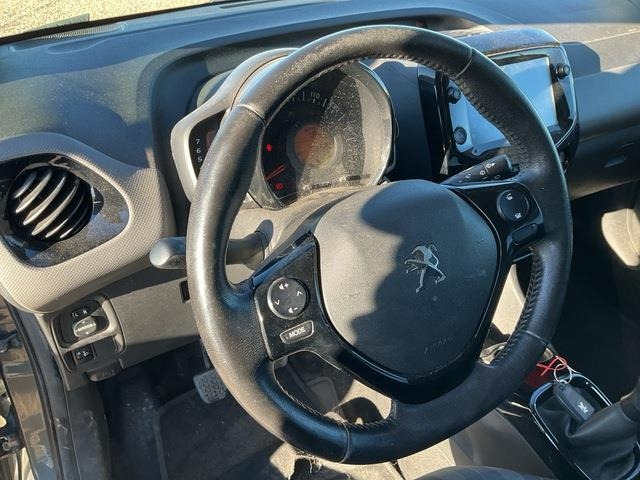 Coche Peugeot 108: foto 24